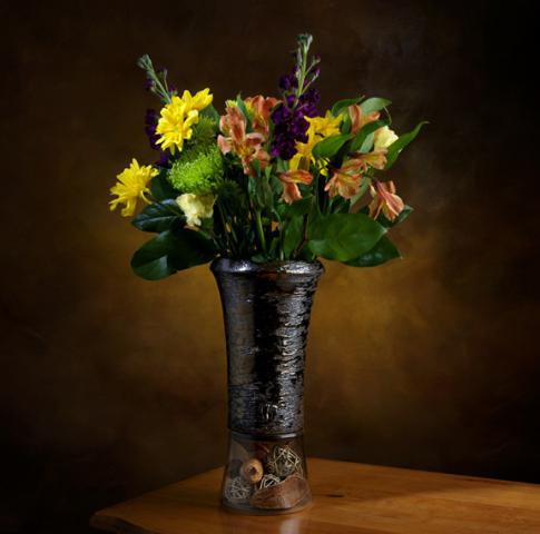 Metallic_spun_vase_1648.jpg